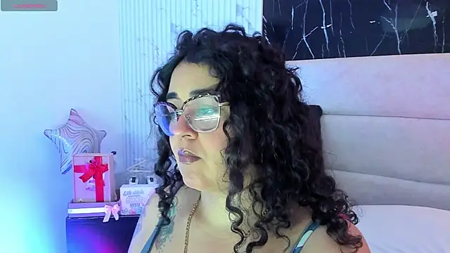 Reginavegaa online show from May 18, 11:48 am