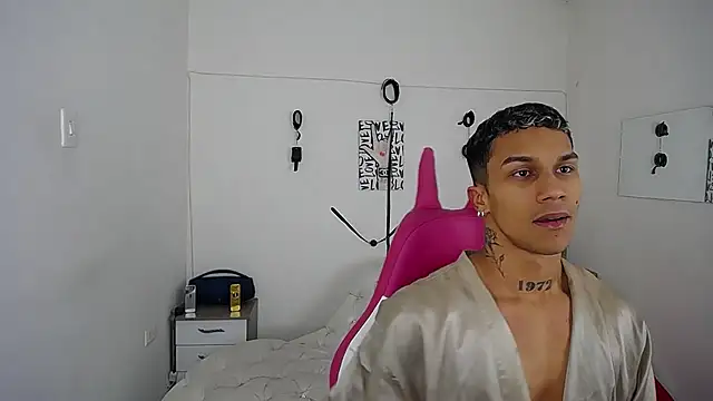 Leonard Price online show from November 19, 1:38 am