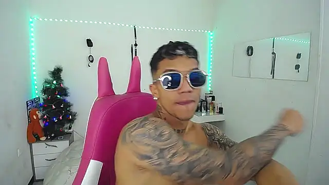 Leonard Price online show from December 2, 4:09 pm