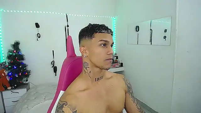 Leonard Price online show from December 2, 4:03 am