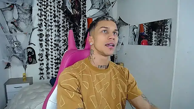 Leonard Price online show from November 9, 3:32 am