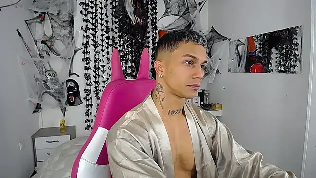 Leonard Price online show from November 8, 2:59 am