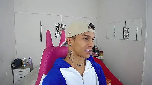 Leonard Price online show from November 27, 7:53 am