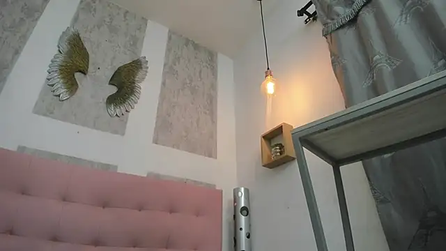 zhamira 21 online show from April 15, 8:20 pm