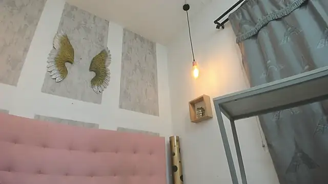 zhamira 21 online show from December 4, 8:08 pm