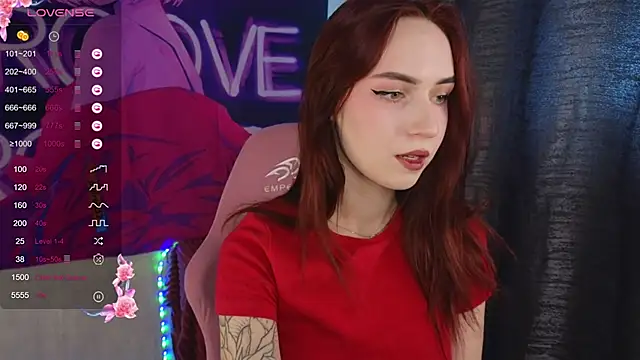 Snapshot of Emily_Klein_ chatting on January 20, 7:15 am Emily Klein online show from January 20, 7:15 am