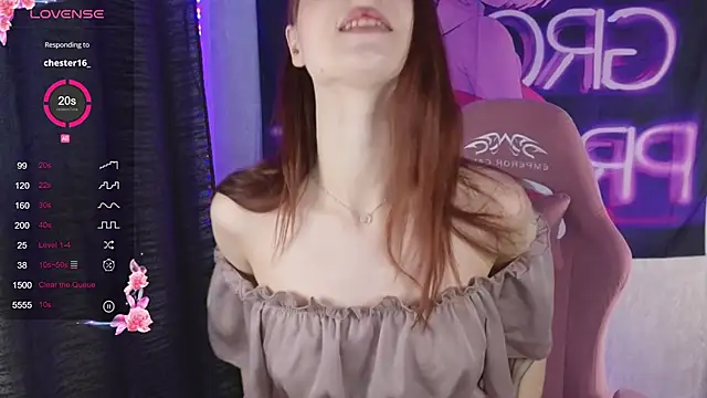 Snapshot of Emily_Klein_ chatting on February 3, 7:07 am Emily Klein online show from February 3, 7:07 am