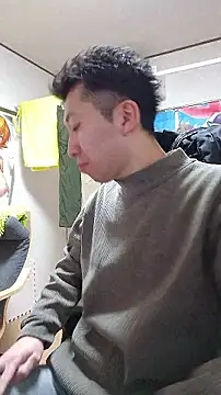 Snapshot of Aenbukkake_kai2 chatting on February 10, 7:40 am Aenbukkake kai2 online show from February 10, 7:40 am