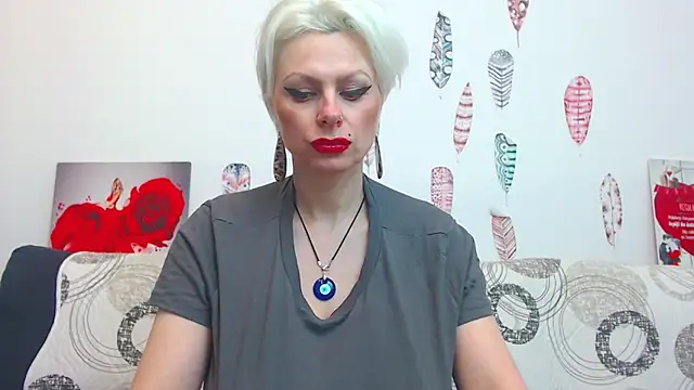 ForeverBarbie  online show from February 23, 2:02 am