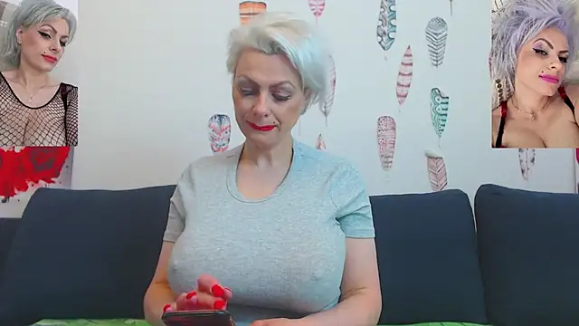 ForeverBarbie  online show from May 25, 3:39 am