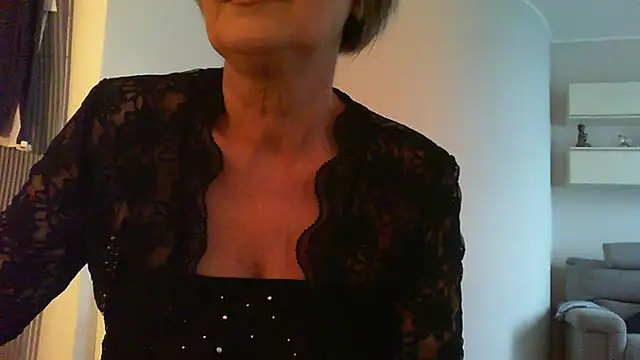 Snapshot of __Angel78__ chatting on October 31, 2:02 pm Angel78 online show from October 31, 2:02 pm