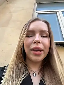 mur girl online show from March 14, 12:33 pm