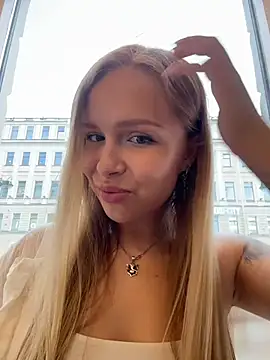 mur girl online show from August 7, 12:55 pm