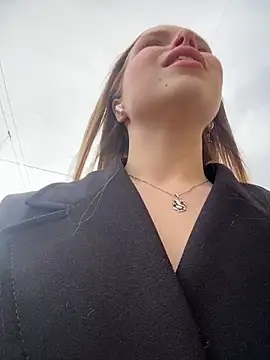 mur girl online show from April 18, 12:40 pm