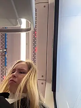 mur girl online show from October 30, 1:42 pm