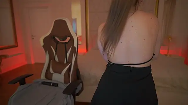 GentleAdellee online show from February 26, 7:08 am