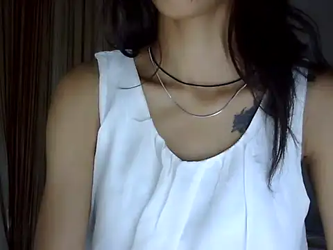 Snapshot of MAAYRA_09 chatting on October 3, 4:25 am MAAYRA 09 online show from October 3, 4:25 am