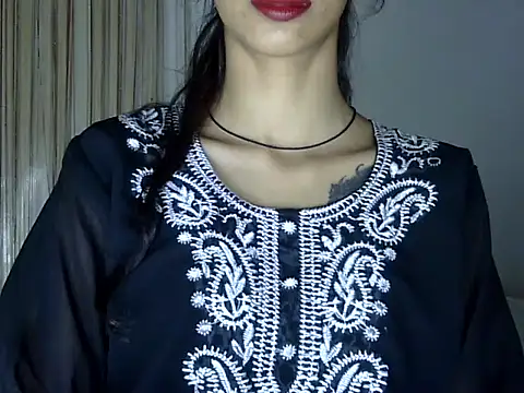 Snapshot of MAAYRA_09 chatting on September 20, 3:39 pm MAAYRA 09 online show from September 20, 3:39 pm