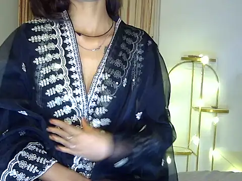 Snapshot of MAAYRA_09 chatting on October 22, 12:26 pm MAAYRA 09 online show from October 22, 12:26 pm