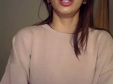 MAAYRA 09 online show from January 10, 1:06 pm