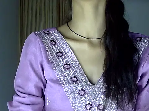 Snapshot of MAAYRA_09 chatting on September 26, 6:15 pm MAAYRA 09 online show from September 26, 6:15 pm