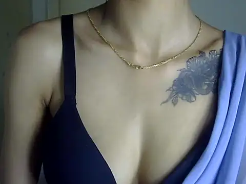 MAAYRA 09 online show from May 8, 12:14 am