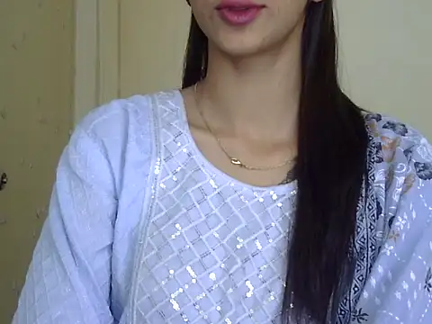 MAAYRA 09 online show from April 30, 5:47 am