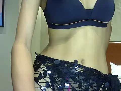 MAAYRA 09 online show from June 25, 1:49 pm