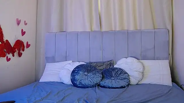 Erikka   online show from March 6, 1:24 pm