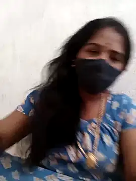 Snapshot of MaaliiiPonuTamil chatting on March 5, 8:21 am MaaliiiPonuTamil online show from March 5, 8:21 am