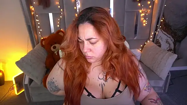 Kittywakee online show from March 30, 8:43 pm