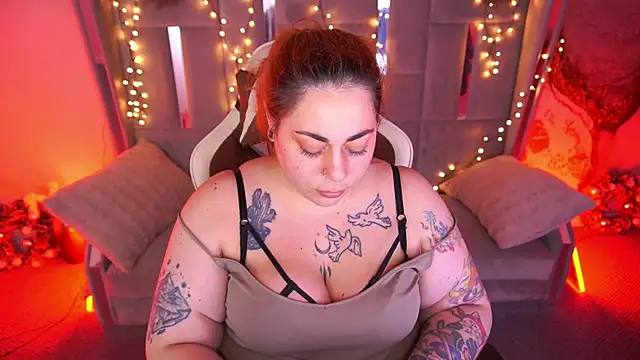 Kittywakee online show from March 8, 3:10 am