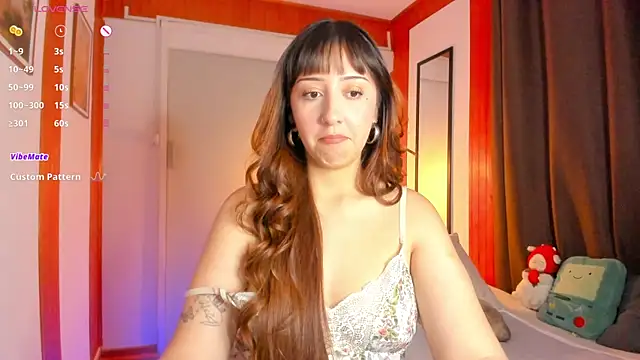 Snapshot of HeyTati chatting on October 9, 10:21 pm HeyTati online show from October 9, 10:21 pm