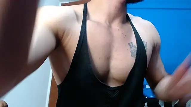 Snapshot of ethasteban27 chatting on December 17, 10:48 pm ethasteban27 online show from December 17, 10:48 pm