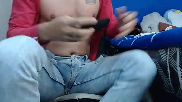 Snapshot of ethasteban27 chatting on February 20, 9:55 am ethasteban27 online show from February 20, 9:55 am