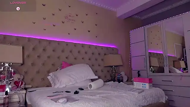 Alicia007 online show from April 3, 5:03 am