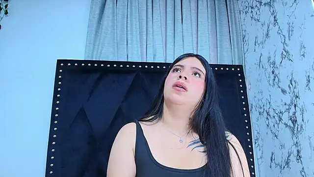 Naia x online show from April 12, 1:36 pm