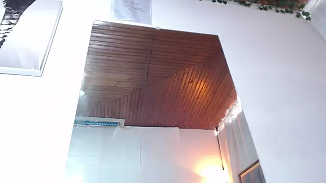 Naia x online show from March 4, 2:14 pm