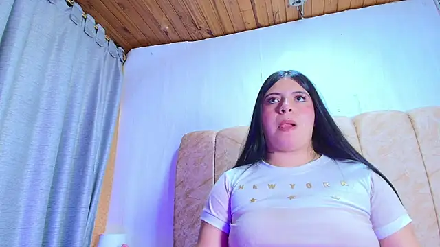 Naia x online show from March 5, 10:16 pm