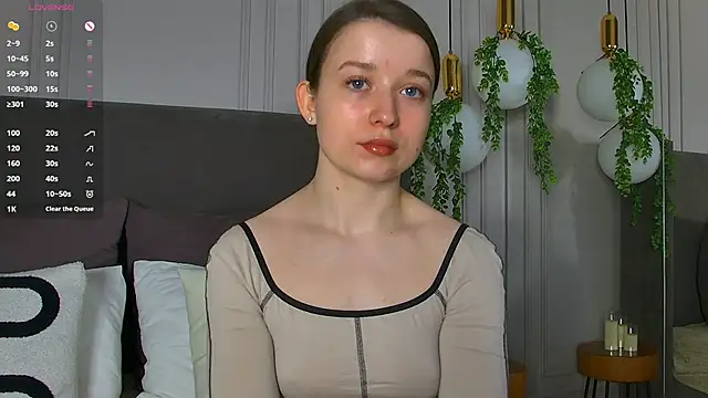 Snapshot of MichelleHaynes chatting on March 18, 2:28 pm MichelleHaynes online show from March 18, 2:28 pm