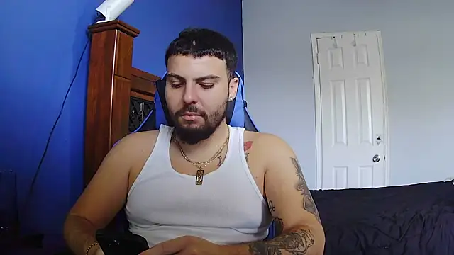 Snapshot of MasterKvn chatting on February 20, 4:36 pm MasterKvn online show from February 20, 4:36 pm