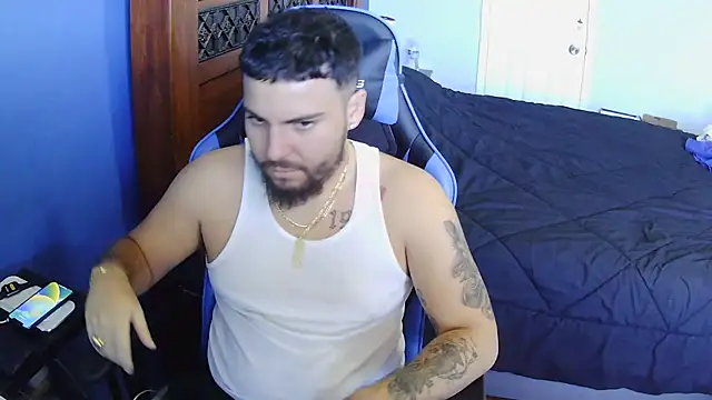 Snapshot of MasterKvn chatting on March 6, 5:54 pm MasterKvn online show from March 6, 5:54 pm