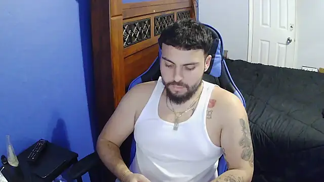 Snapshot of MasterKvn chatting on February 21, 5:46 am MasterKvn online show from February 21, 5:46 am