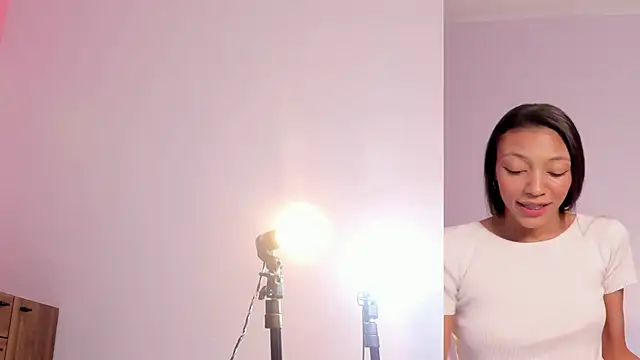 lupeebony online show from May 23, 7:46 pm