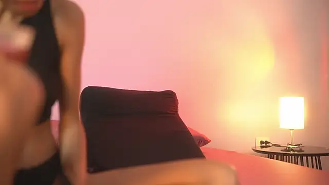 lupeebony online show from March 29, 8:32 pm