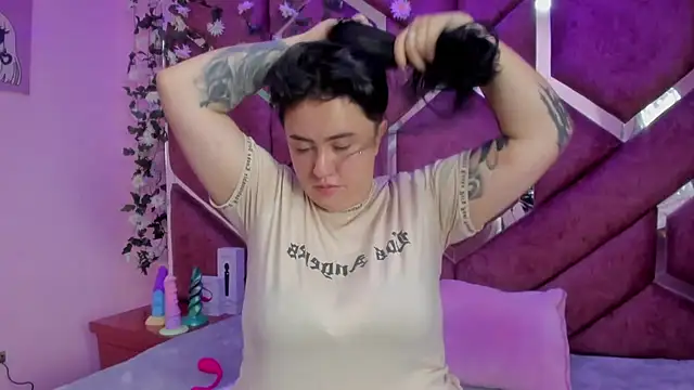 Victoria Rossy online show from March 6, 8:59 pm