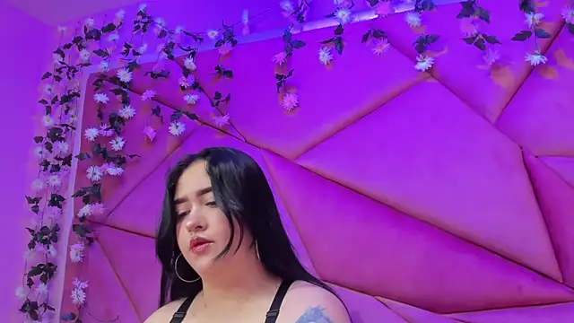 Victoria Rossy online show from November 3, 7:39 pm