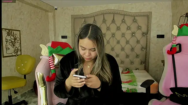 lunula angels online show from December 22, 4:17 pm