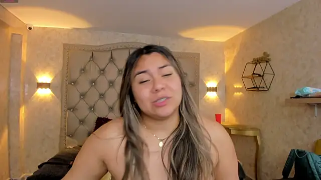 lunula angels online show from January 26, 4:09 pm