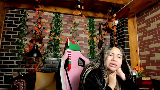 lunula angels online show from December 30, 12:09 pm